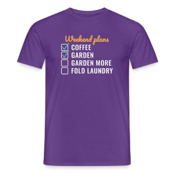 Wochenendpläne Kaffeegarten Mehr - Männer T-Shirt - Lila - Vorne - AI Model Male 178 light (178cm)