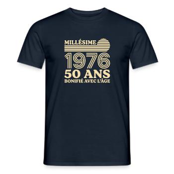 Vintage 1976 Jubiläum 50 Jahre verbessert - Männer T-Shirt - Navy - Vorne - AI Model Male 178 light (178cm)