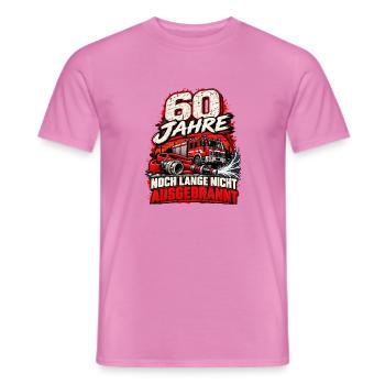 60 Jahre Feuerwehr – Noch nicht ausgebrannt - Männer T-Shirt - Pink - Vorne - AI Model Male 178 dark (178cm)