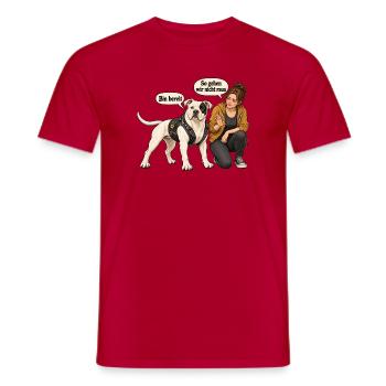 Biker-Bulldog_mit_skeptischer_Halterin - Männer T-Shirt - Rot - Vorne - AI Model Male 178 dark (178cm)
