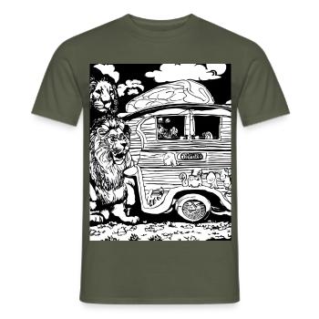 Löwe in Schwarz-Weiß um einen Wohnwagen - Männer T-Shirt - Militärgrün - Vorne - AI Model Male 178 light (178cm)