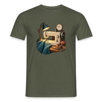 Nur noch eine Naht – Nähen bis Mitternacht - Männer T-Shirt - Militärgrün - Vorne - AI Model Male 178 light (178cm)