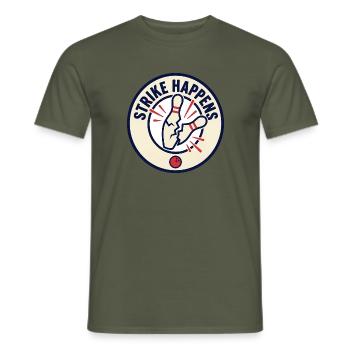 Strike Happens – Bowling-Humorabzeichen - Männer T-Shirt - Militärgrün - Vorne - AI Model Male 178 light (178cm)