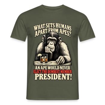 Affe gegen Präsident Satire Tee - Männer T-Shirt - Militärgrün - Vorne - AI Model Male 178 light (178cm)