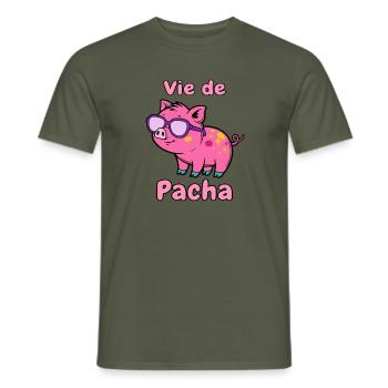 Leben von Pacha Pig Glam - Männer T-Shirt - Militärgrün - Vorne - AI Model Male 178 light (178cm)