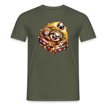 Fröhliches Faultier am Flipper  - Männer T-Shirt - Militärgrün - Vorne - AI Model Male 178 light (178cm)