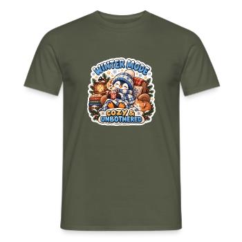 Wintermodus Kuschelig & Gelassen - Männer T-Shirt - Militärgrün - Vorne - AI Model Male 178 light (178cm)