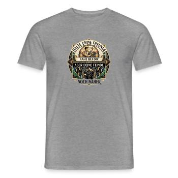 Halte_deine_Freunde_nah_-_Art_Deco - Männer T-Shirt - Graphit meliert - Vorne - AI Model Male 178 light (178cm)