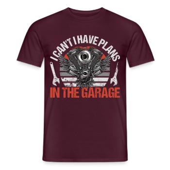 I Can’t I Have Plans In The Garage | Motorrad Moto - Männer T-Shirt - Ziegelrot - Vorne - AI Model Male 178 light (178cm)