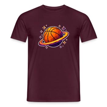 Basketball Planet Ring Weltraum Low Poly T-Shirt - Männer T-Shirt - Ziegelrot - Vorne - AI Model Male 178 light (178cm)