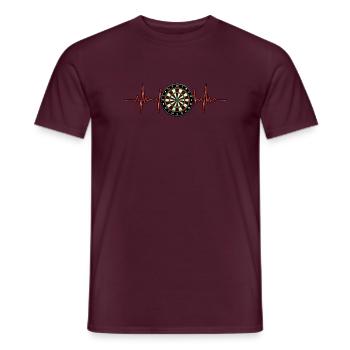 Herzschlag trifft Dartboard - Männer T-Shirt - Ziegelrot - Vorne - AI Model Male 178 light (178cm)