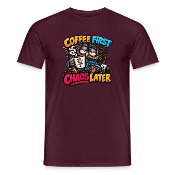 Erst Kaffee, dann Chaos - Männer T-Shirt - Ziegelrot - Vorne - AI Model Male 178 light (178cm)
