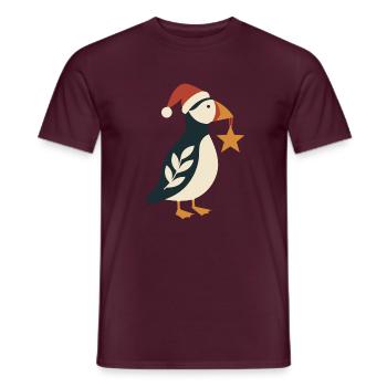 Weihnachtspuffin mit Weihnachtsstern - Männer T-Shirt - Ziegelrot - Vorne - AI Model Male 178 light (178cm)
