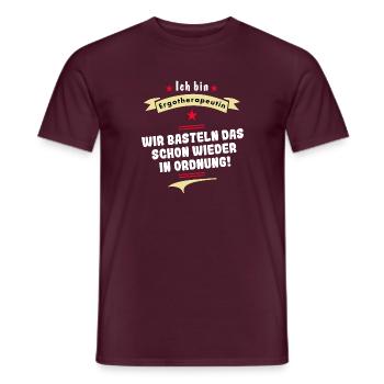 ergotherapeutin - wir basteln das in ordnung - Männer T-Shirt - Ziegelrot - Vorne - AI Model Male 178 light (178cm)