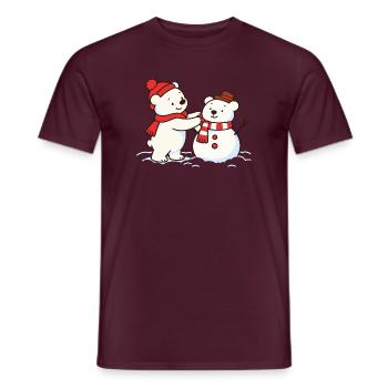 Eisbär baut einen Bären-Schneemann  - Männer T-Shirt - Ziegelrot - Vorne - AI Model Male 178 light (178cm)