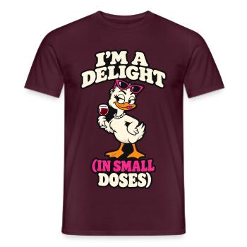 Ich bin ein Vergnügen in kleinen Dosen frechen Entenwein - Männer T-Shirt - Ziegelrot - Vorne - AI Model Male 178 light (178cm)