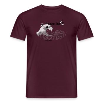 Markus 4,39 Friede, sei still. - Männer T-Shirt - Ziegelrot - Vorne - AI Model Male 178 light (178cm)