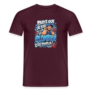 Klempnerheld: Deshalb - Männer T-Shirt - Ziegelrot - Vorne - AI Model Male 178 light (178cm)
