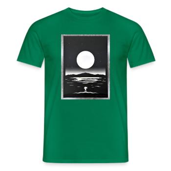 Mondbeschienene Silhouette über ruhigem Meer - Männer T-Shirt - Kelly Green - Vorne - AI Model Male 178 dark (178cm)