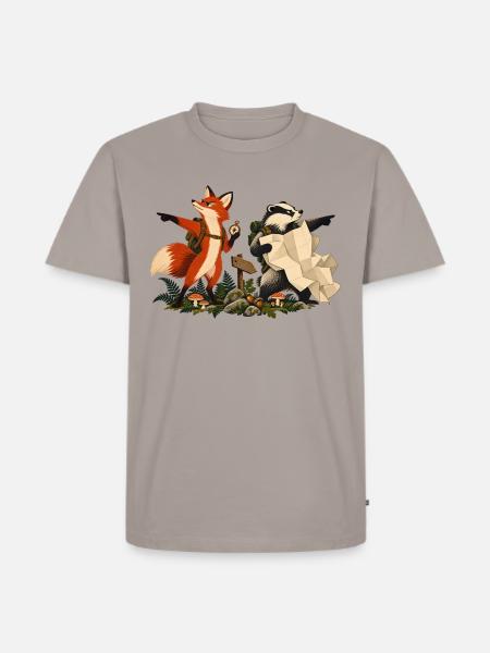 Fuchs und Dachs auf Wandertour - Männer Premium Bio T-Shirt - Taupe