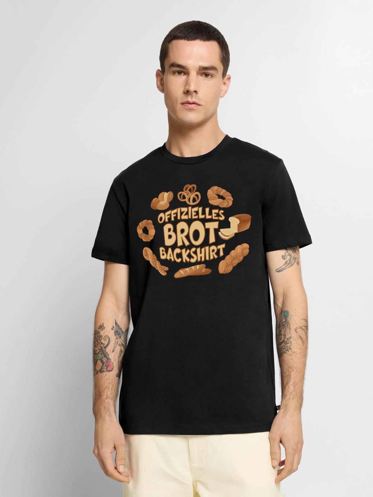 OFFIZIELLES BROT BACKSHIRT BÄCKER - Männer Premium Bio T-Shirt - Schwarz - Vorne - Nico (187cm)