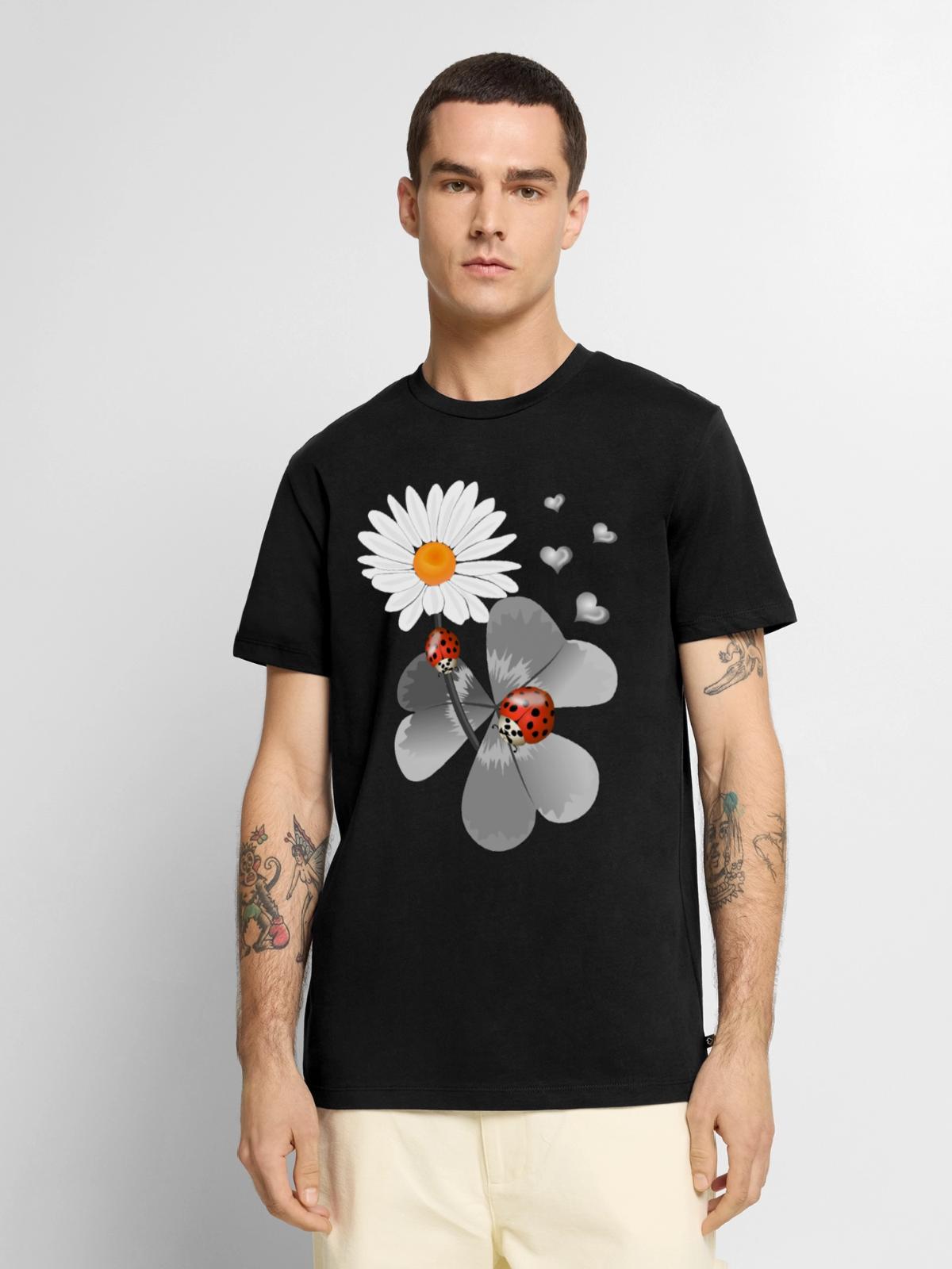 Klee mit Marienkäfer - Männer Premium Bio T-Shirt - Schwarz - Vorne - Nico (187cm)