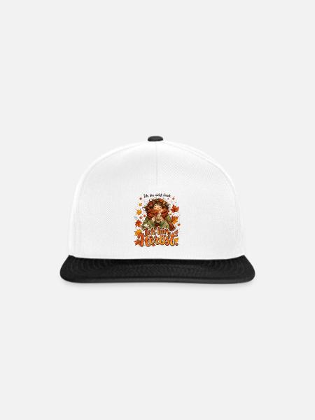 Ich bin Herbst – Kuschelige Herbstkunst - Snapback Cap - Weiß/Schwarz