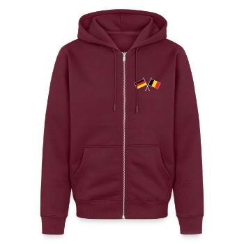 Deutschland & Belgien Flaggen - Partnerschaft - Unisex Premium Bio Zip Hoodie - Burgunderrot - Vorne - Thijin (182cm) & Selfina (174cm)
