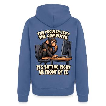 ODDROO – Computerproblem mit Nerd-Schimpanse - Unisex Premium Bio Zip Hoodie - Taubenblau - Hinten - Nico (187cm)