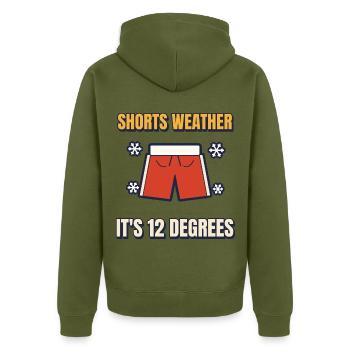 Shorts, Wetter, es sind 12 Grad, witzig britisch - Unisex Premium Bio Zip Hoodie - Khaki - Hinten - Nico (187cm)