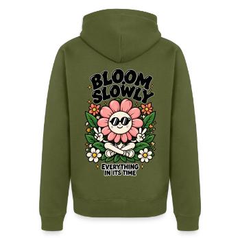 Bloom Slowly – Alles zu seiner Zeit - Unisex Premium Bio Zip Hoodie - Khaki - Hinten - Nico (187cm)