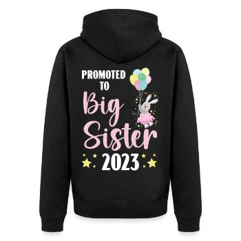 Befördert zur großen Schwester 2023 Schwesterchen - Unisex Premium Bio Zip Hoodie - Schwarz - Hinten - Nico (187cm)