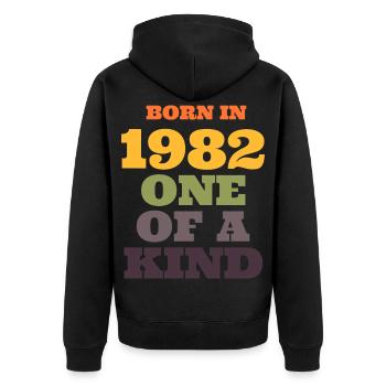Geboren 1982 einzigartig - Unisex Premium Bio Zip Hoodie - Schwarz - Hinten - Nico (187cm)