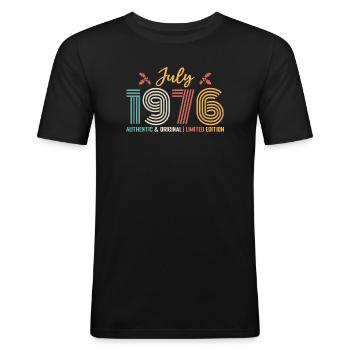 Juli 1976 Geburtstag Juli 1976 Juli - Männer Slim Fit T-Shirt - Schwarz - Vorne - Nik (191cm)