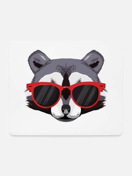 Waschbär mit roter Sonnenbrille - Cooler Typ - Mousepad (Querformat) - Weiß