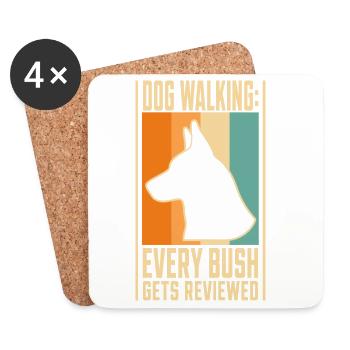 Gassi-Humor – Dog Walking Every Bush Gets Reviewed - Untersetzer (4er-Set) - Weiß - Vorne