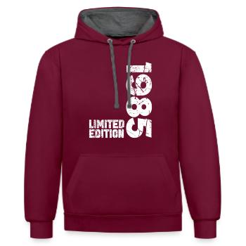 40ème Anniversaire Homme Femme 40 ans né en 1985 - Sweat à capuche contrasté - bordeaux/anthracite - Devant - Anna (173cm) & Nico (186cm)