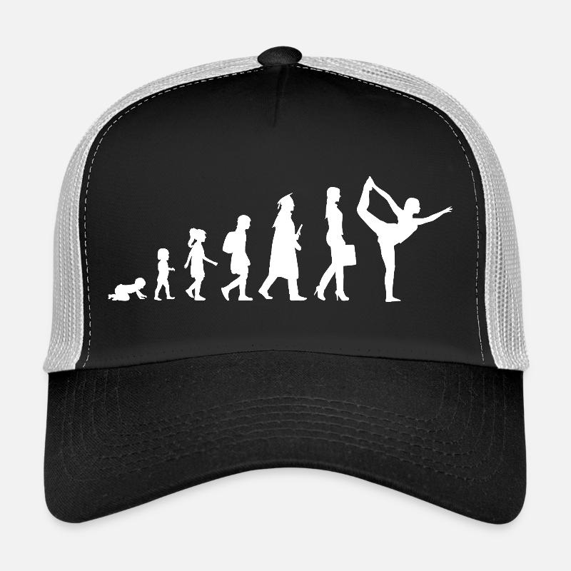 Kind zu Yogini Evolution Trucker Cap