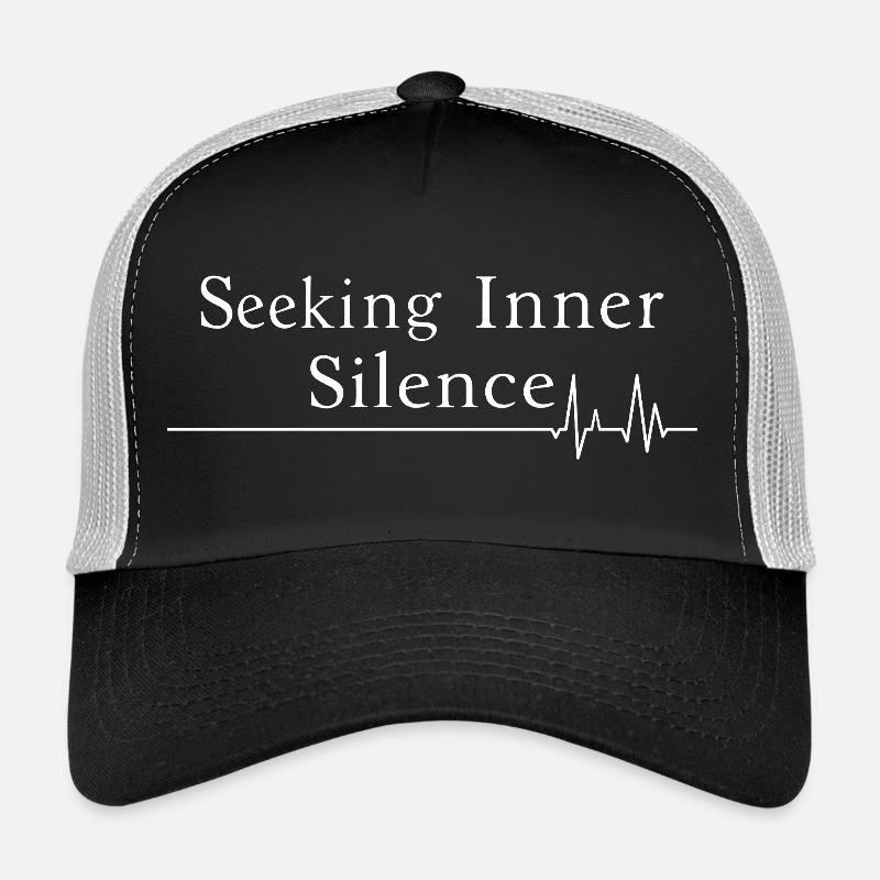 Seeking Inner Silence Ruhe finden Trucker Cap