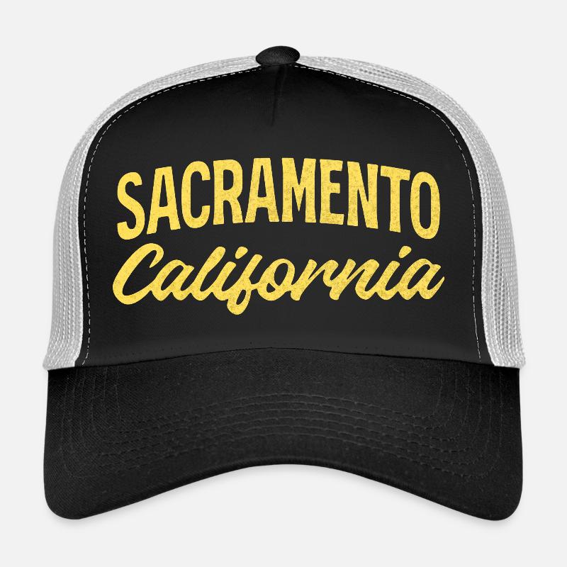Scripture Sacramento California Gold Casquette trucker 