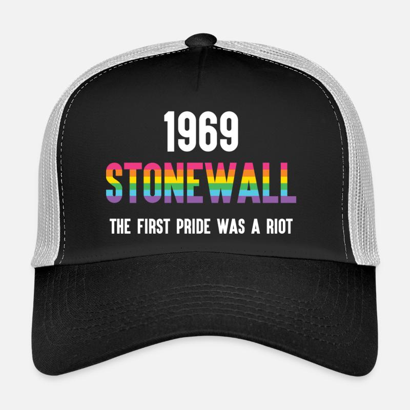 Stonewall 1969 - Der erste Stolz war ein Aufstand Trucker Cap