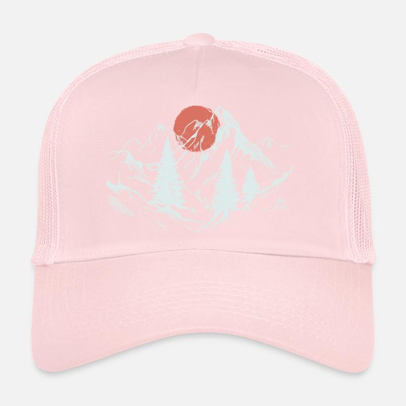 Soleil pourpre sur les pins alpins Casquette trucker 