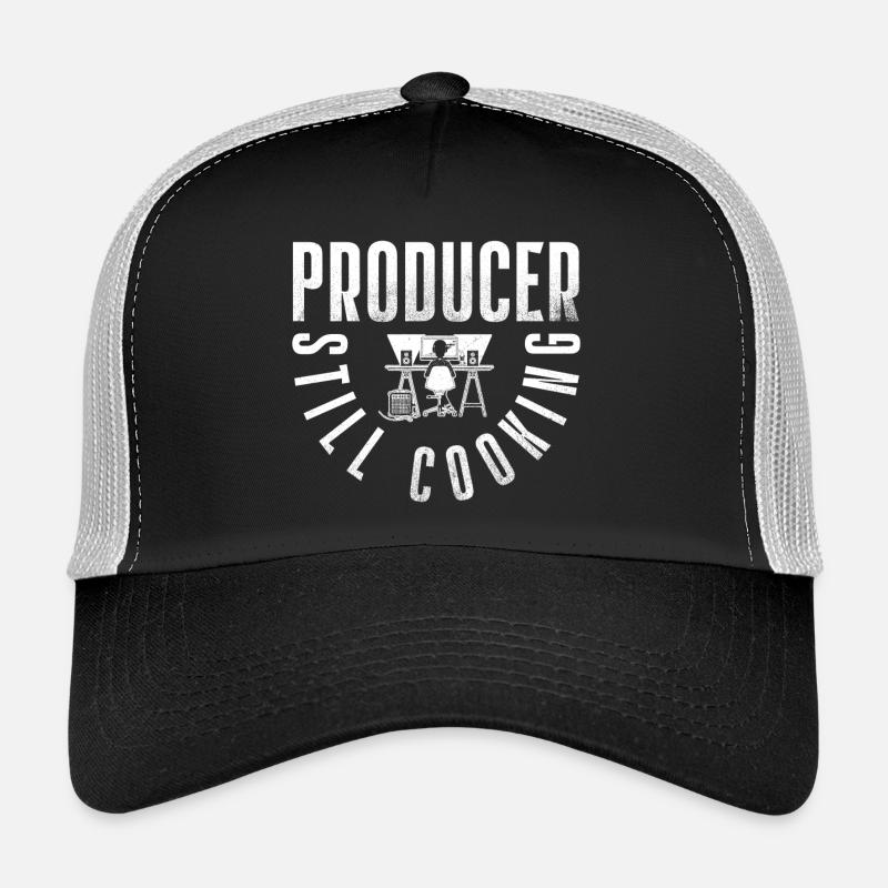 Studio Produzent Silhouette am Mischpult Trucker Cap
