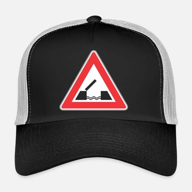 Road sign bridge Trucker Cap