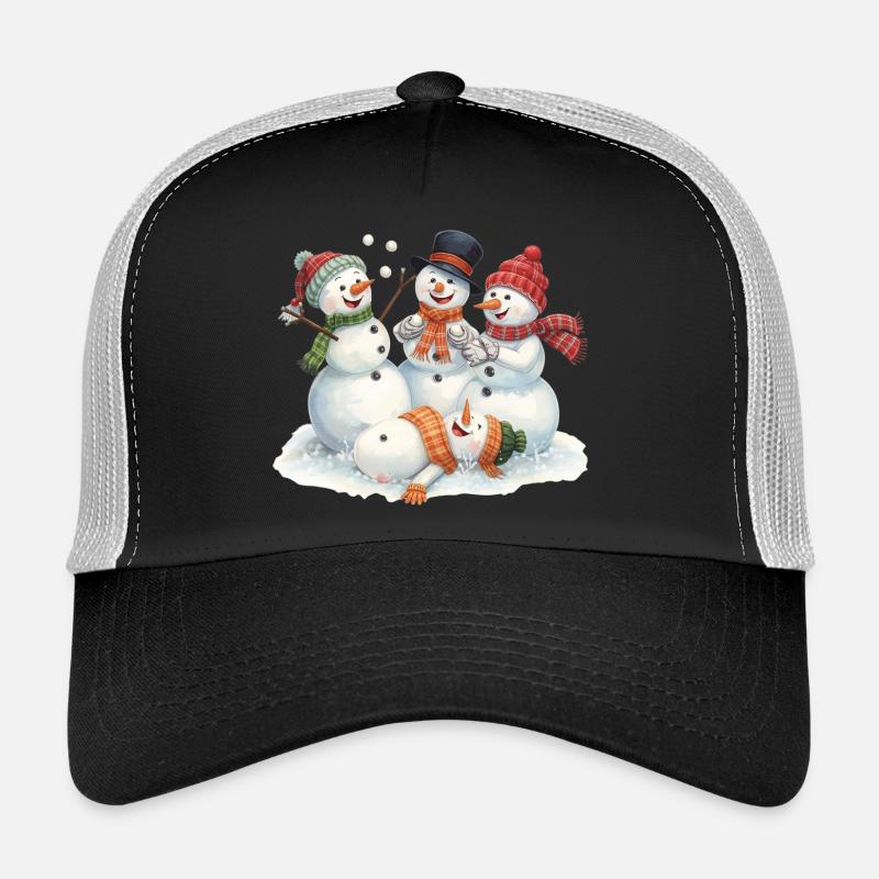 Vier lachende Schneemänner bei Schneeballschlacht Trucker Cap