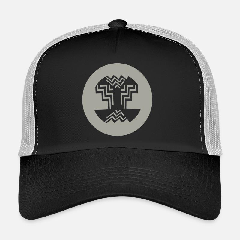 Circular-Inner-design Trucker Cap