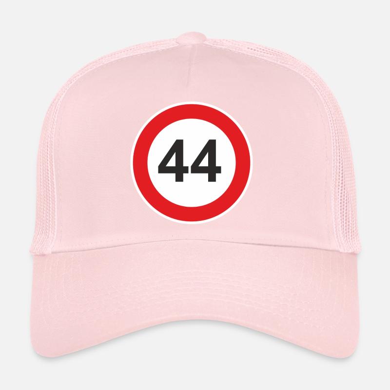 44 vierundvierzig Geburtstag Tempolimit Trucker Cap