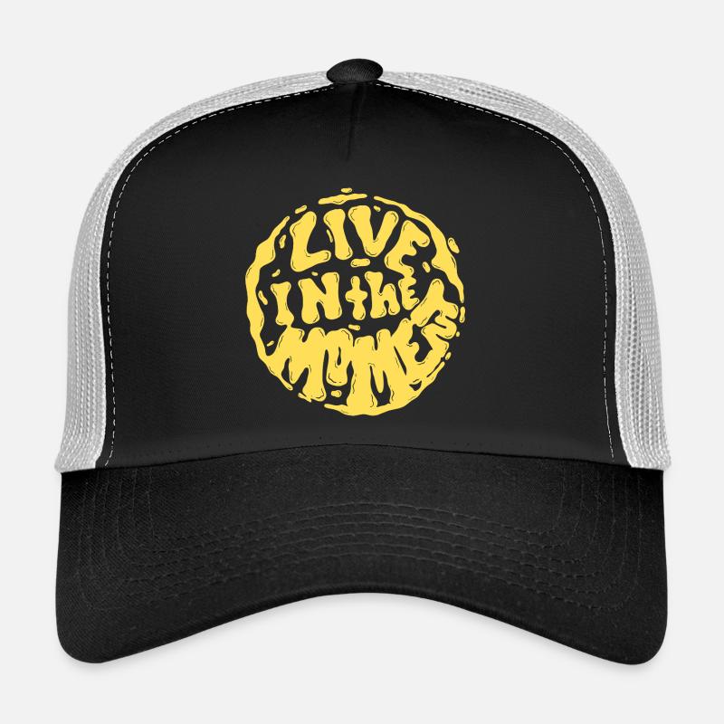 Lebe im Moment Trucker Cap