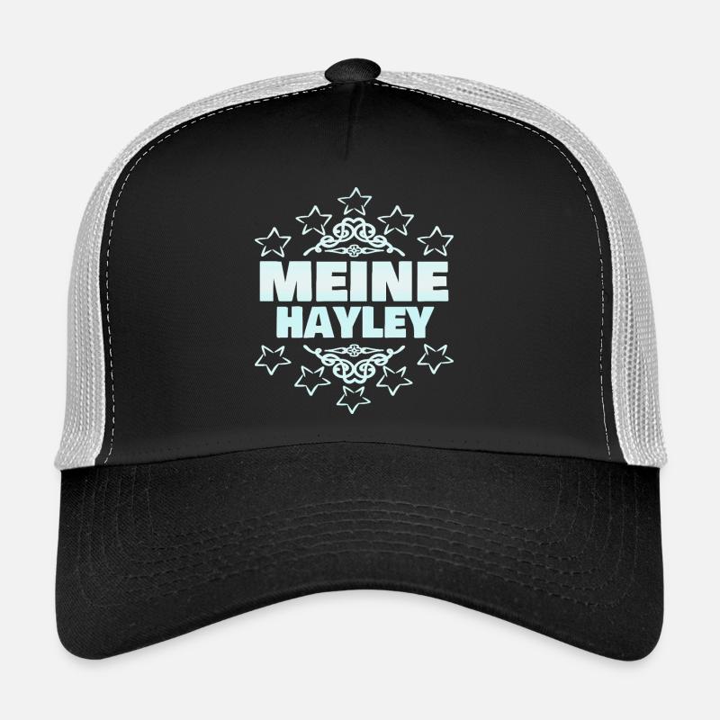 Hayley als Ehefrau Trucker Cap