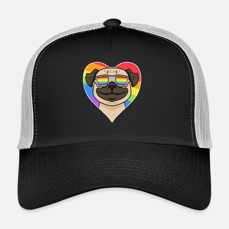 Regenbogen - Hund Mops mit Brille und Herz Trucker Cap